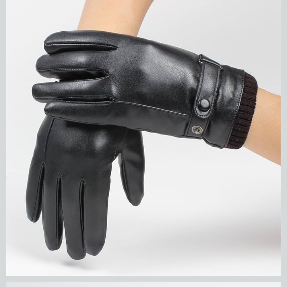 NWOT Sleek Black Women's Leather Gloves